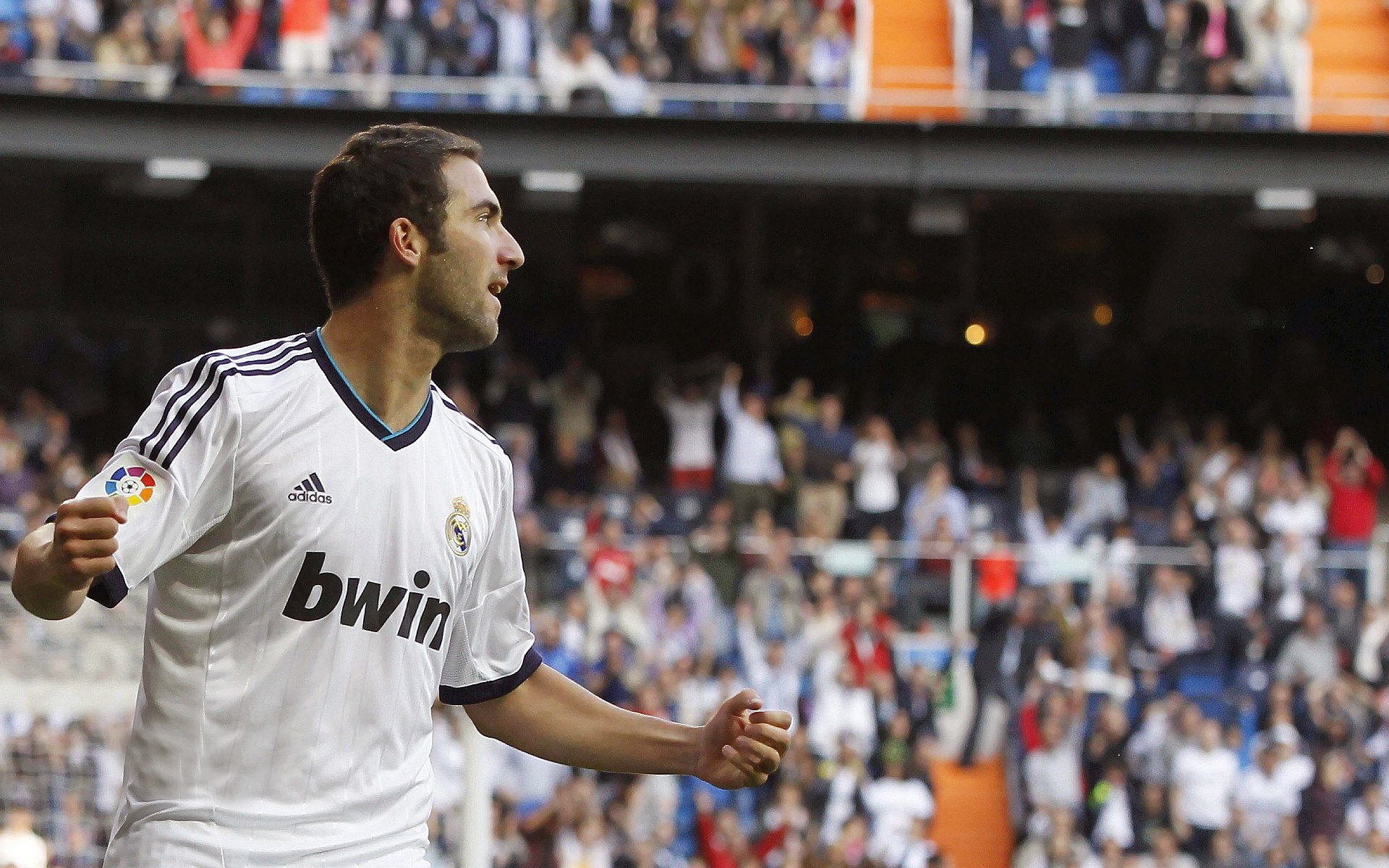 不惧强手 李冰洁游出自我节奏，不惧强敌敢较量这首歌的名是什么